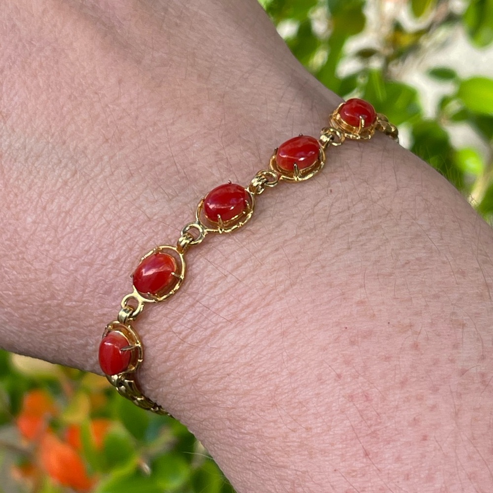 Japanese imitation Aka red coral gold tone bangle bracelet